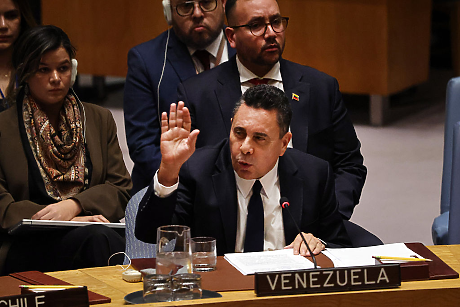 Венецуела обвинява САЩ в „изнудване“ за конфискуването на петролни танкери