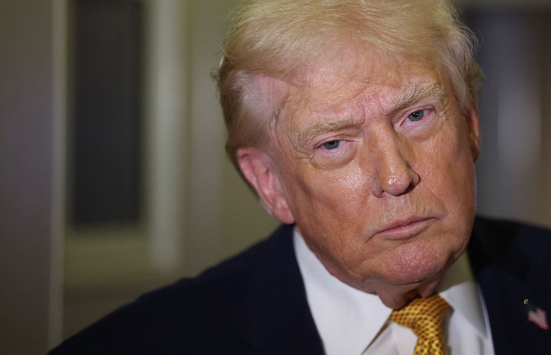 Мадуро ще се яви пред съд в Ню Йорк. Тръмп не изключва нови удари по Венецуела