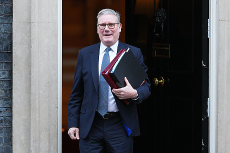 Киър Стармър: Бъдещето на Гренландия трябва да бъде решено от острова и Дания