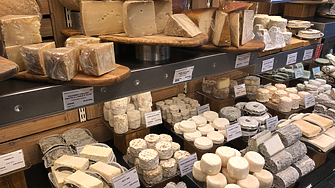 Китай налага мита до 42,7% върху млечни продукти от ЕС