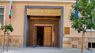 Министерство на финансите: Периодът на двойно обращение на левове и евро няма да се удължава