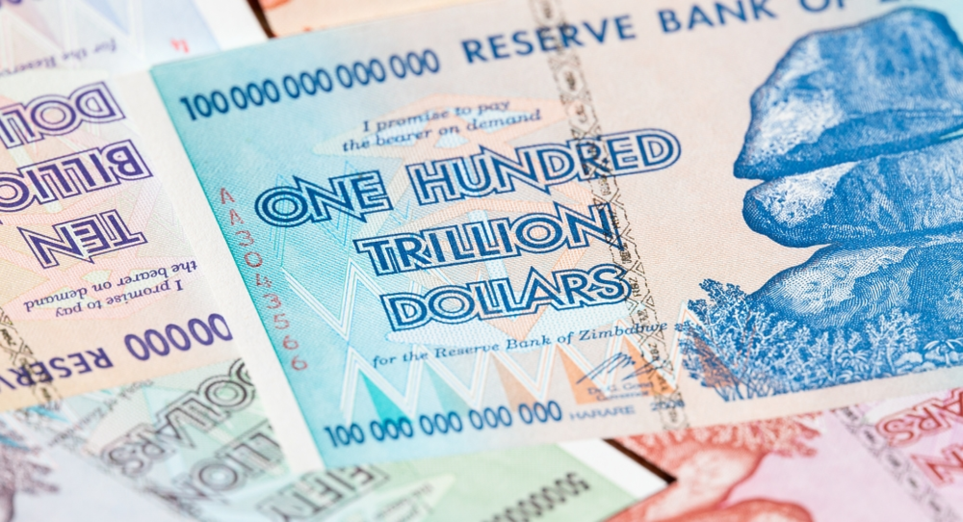  100 трилиона долара за една дъвка: Как Зимбабве унищожи валутата си?