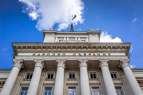 Парламентът прие на първо четене удължителният бюджет за 2026 година