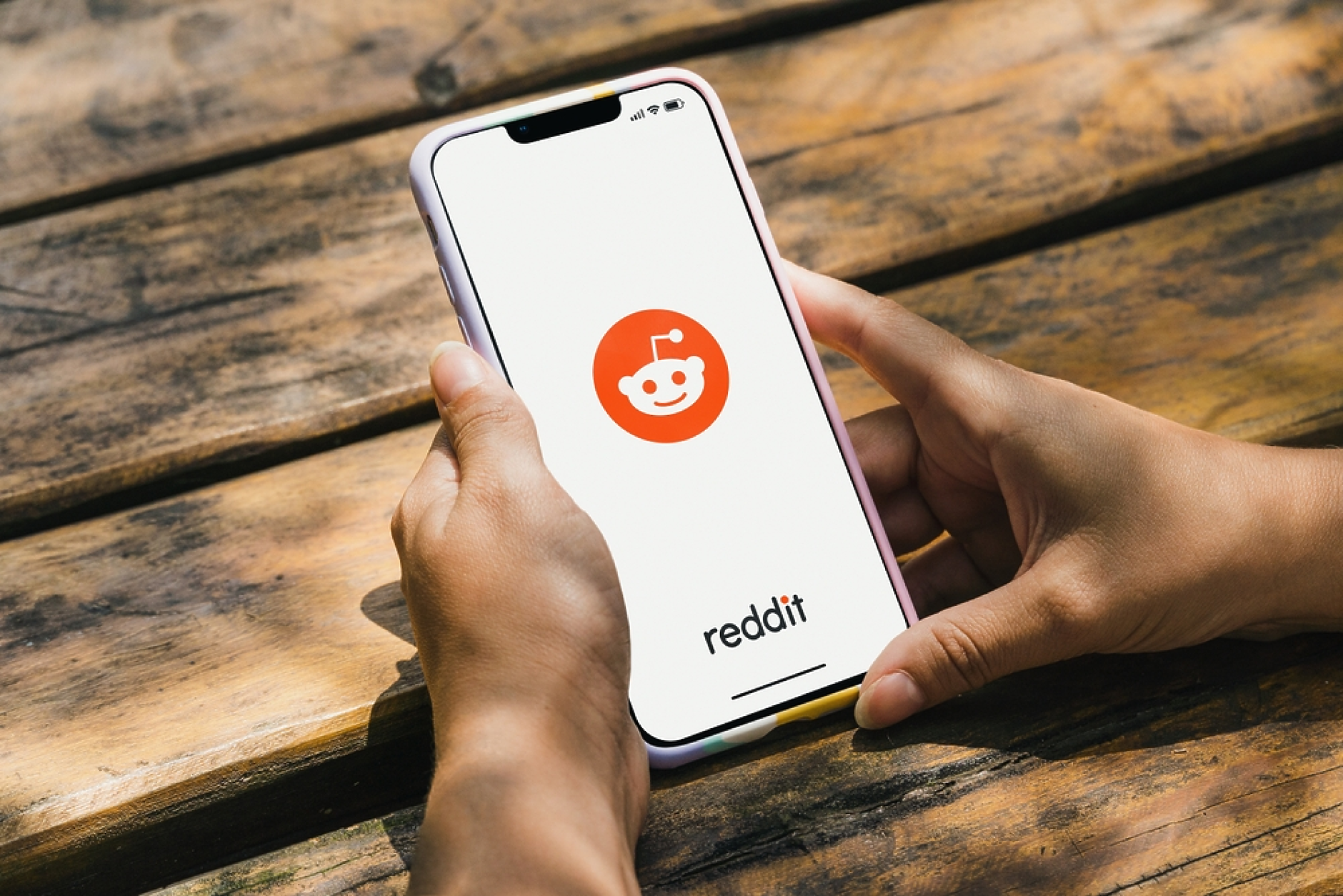 Изненадващо: Reddit изпреварва TikTok във Великобритания