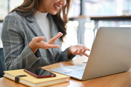 Как брандът да не се "удави" в морето от сходство, причинено от изкуствения интелект