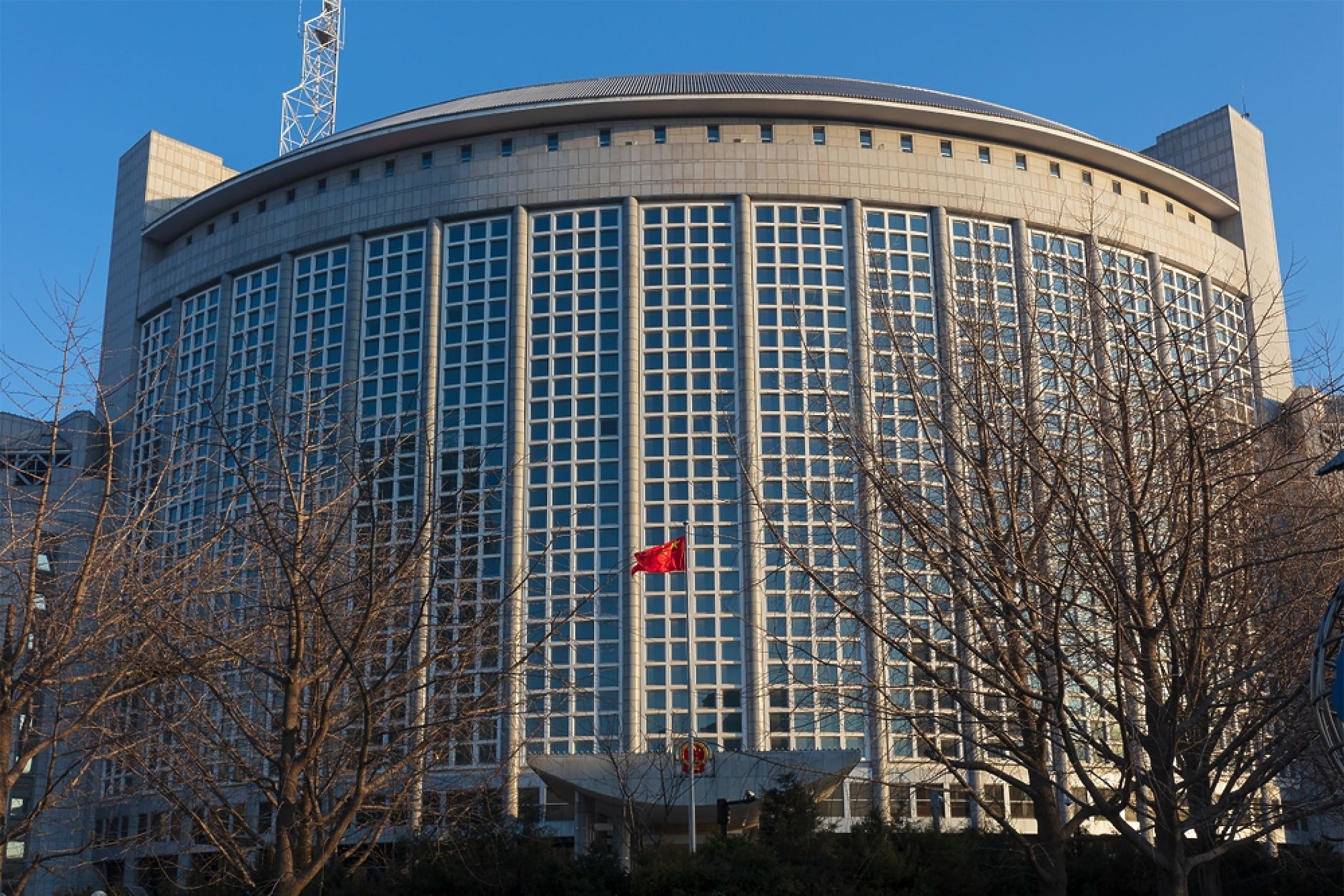 Пекин призова САЩ да не използват „китайска заплаха“ при спора за Гренландия