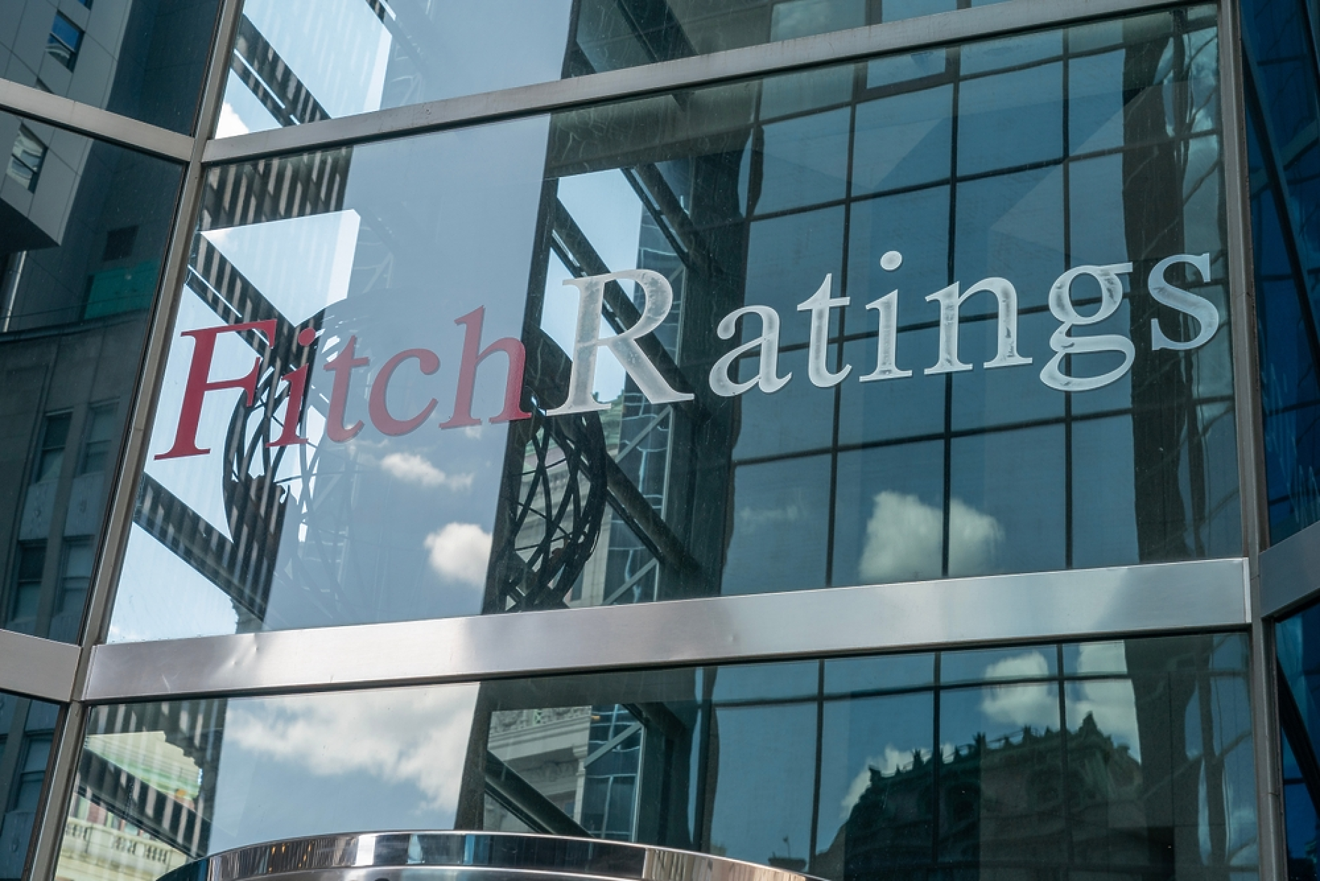 Fitch може да понижи рейтинга на Euroclear Bank заради плановете на ЕС за руските активи