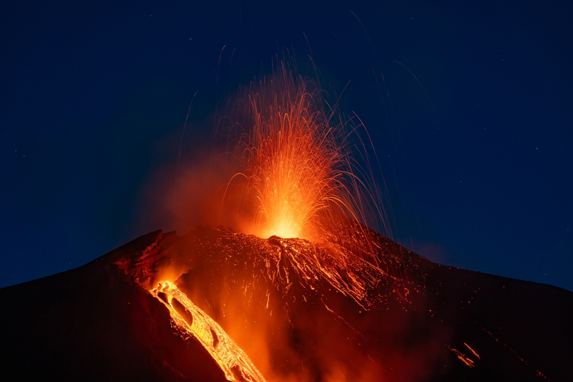 Екскурзоводите на Етна на протест срещу новите правила за безопасност