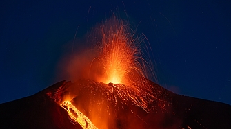 Екскурзоводите които развеждат туристи в района на вулкана Етна в