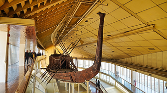 Слънчевата ладия на фараона Хеопс ще бъде реставрирана пред очите на посетителите