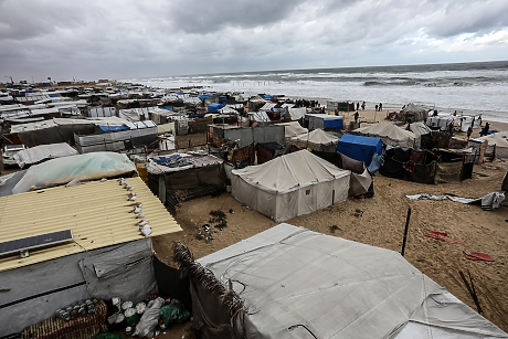 Хуманитарни организации сигнализират за недостатъци в новите палатки в Газа