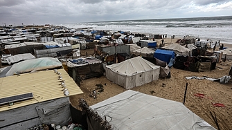 Хиляди палатки доставени от Китай Египет и Саудитска Арабия за