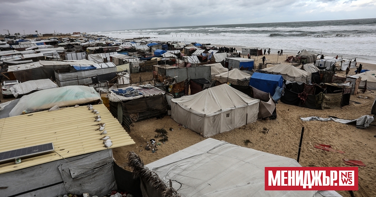 Хиляди палатки, доставени от Китай, Египет и Саудитска Арабия за