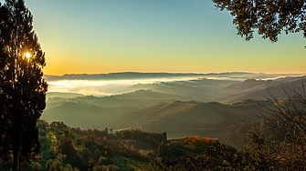 В сряда преди обяд равнините и котловините ще бъде мъгливо