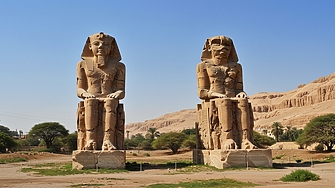 В неделя Египет разкри две реставрирани колосални статуи на виден фараон