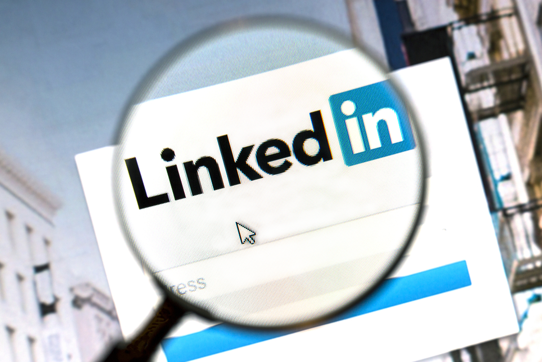 LinkedIn и краят на илюзията за  “професионална” социална мрежа