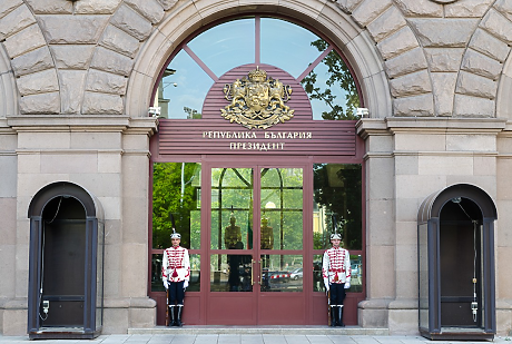 Президентът приключва консултациите с парламентарните партии