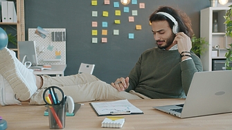 Ако много от колегите ви са далеч – а вие