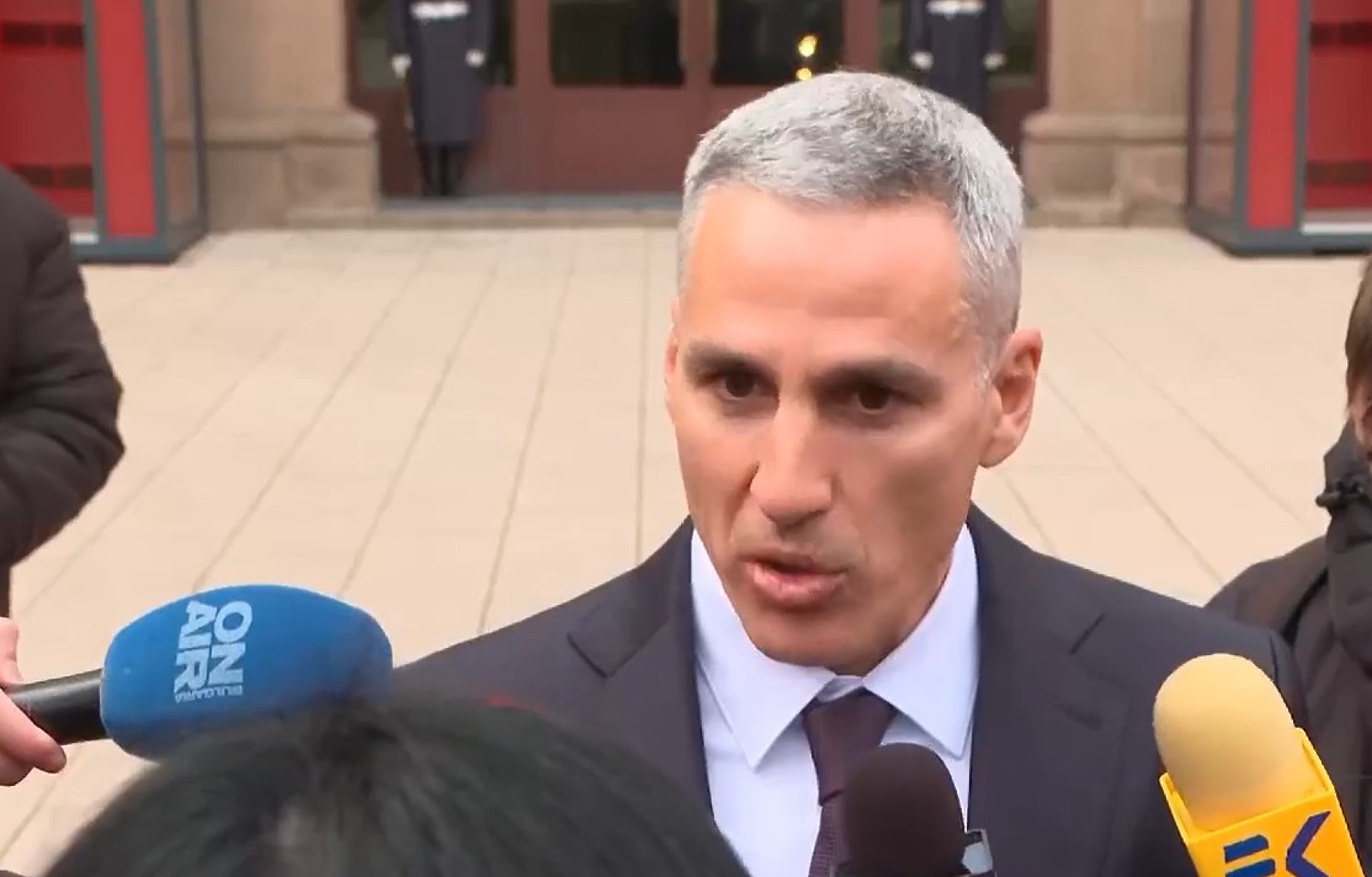 Подуправителят на БНБ Андрей Гюров е готов да бъде служебен премиер