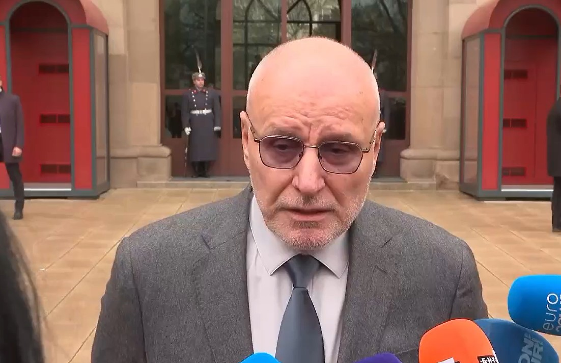 Управителят на БНБ отказа да стане служебен премиер