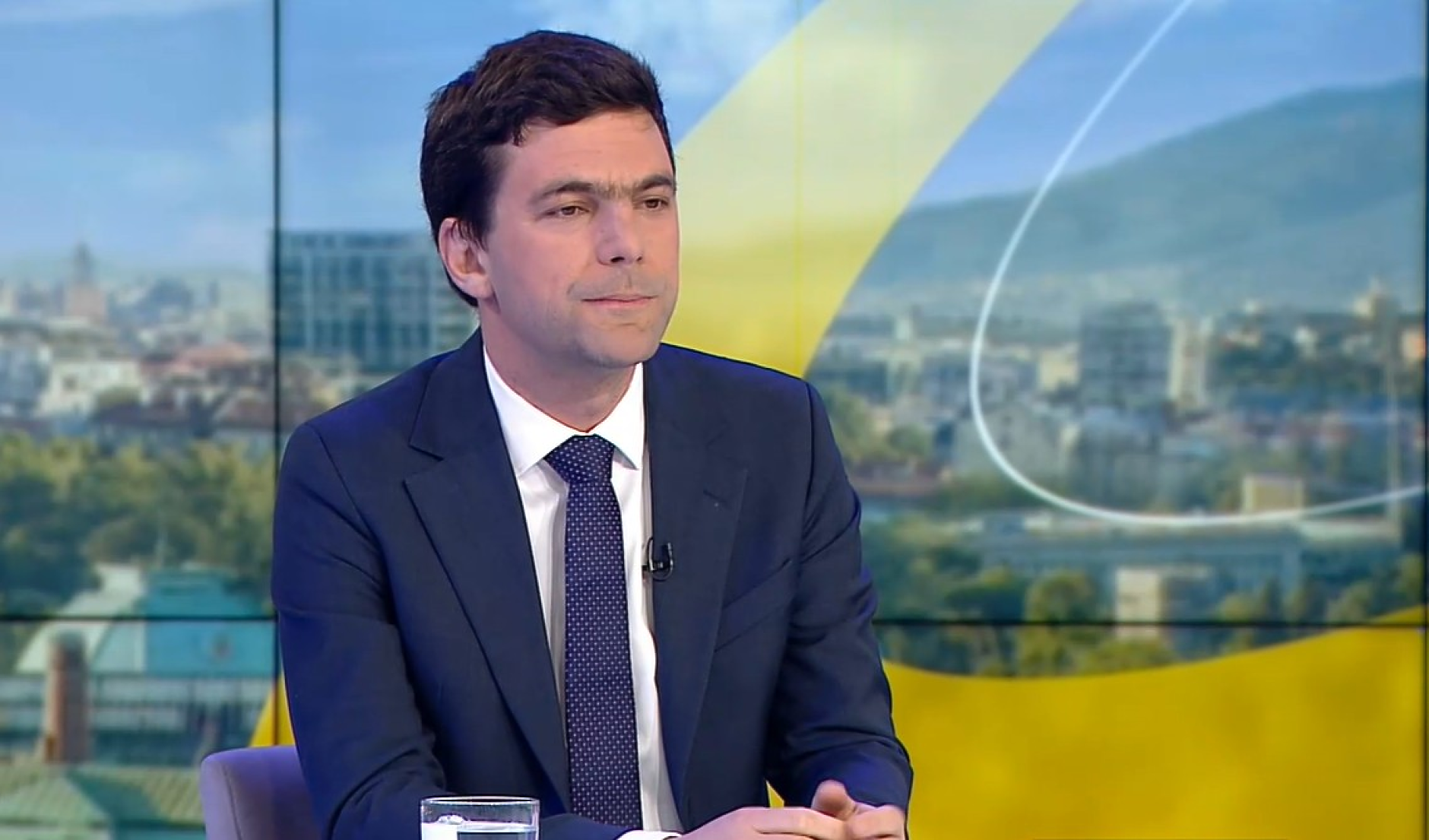 Никола Минчев: Влизането на Радев в парламентарната политика е сериозно предизвикателство