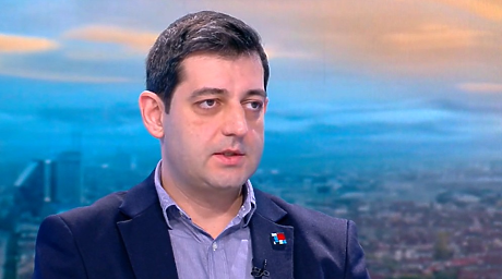 Николай Вълканов: Кешовият обмен на левове в евро се случи през магазините на големите вериги