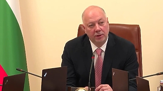 Вицепремиерът Гроздан Караджов и министър Георг Георгиев вчера присъстваха на