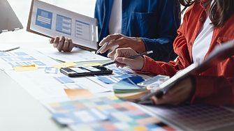 От проучвания на обратната връзка от клиентите и отчети за