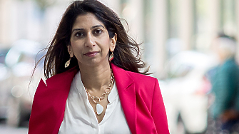 Във Великобритания поредна висша фигура в Консервативната партия  бившият министър