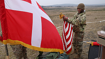 Bild:  Първите войски на NATO пристигнаха в Гренландия поради заплаха от САЩ