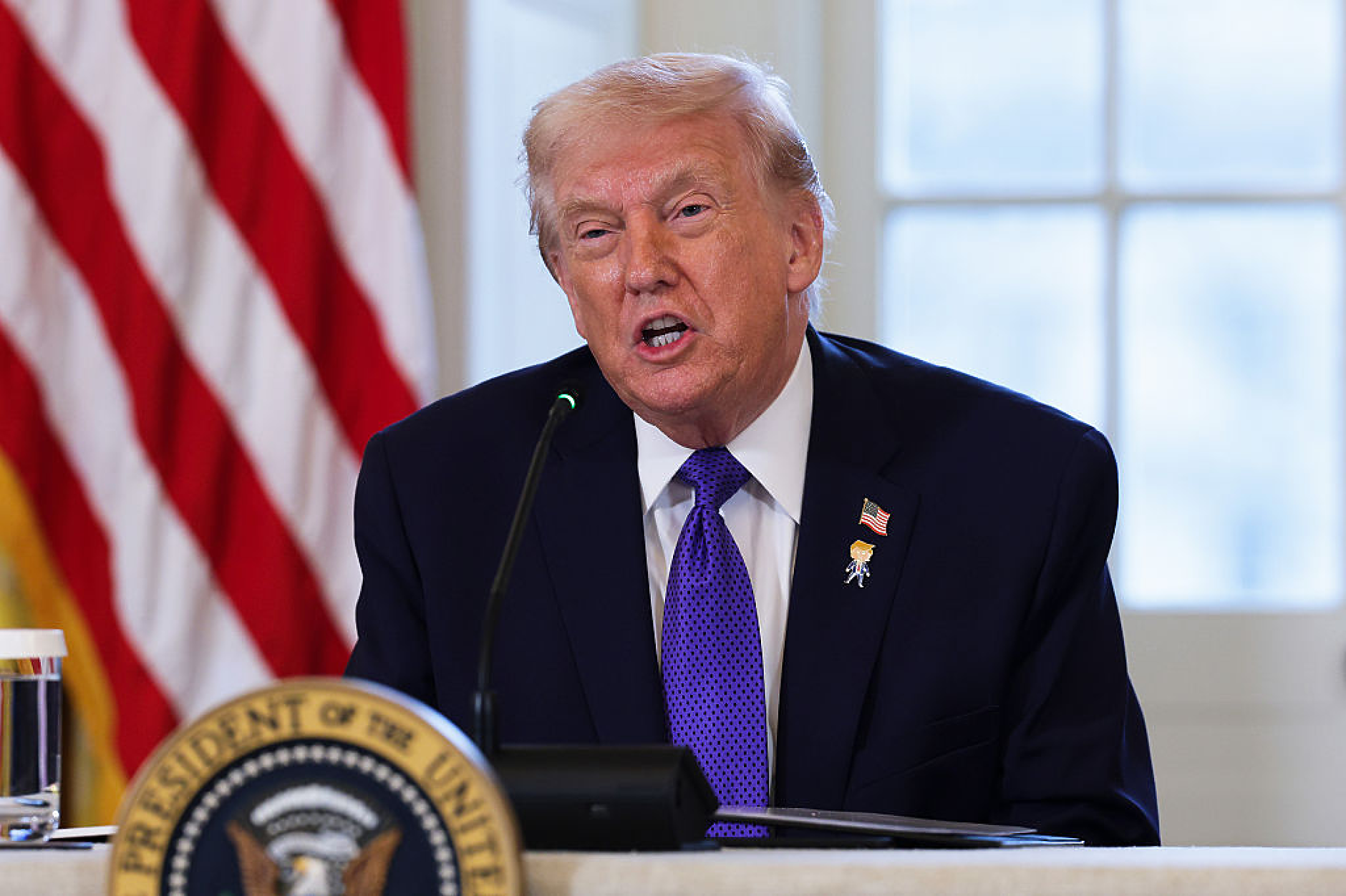 Тръмп се зарече да изпълни „на 100%“ заплахата си да наложи мита на европейски страни заради Гренландия