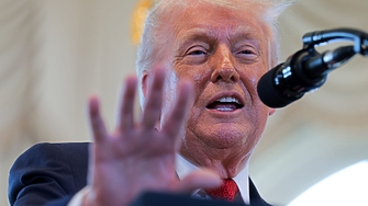 През 2021 г осъдена за измама жена на име Адриана