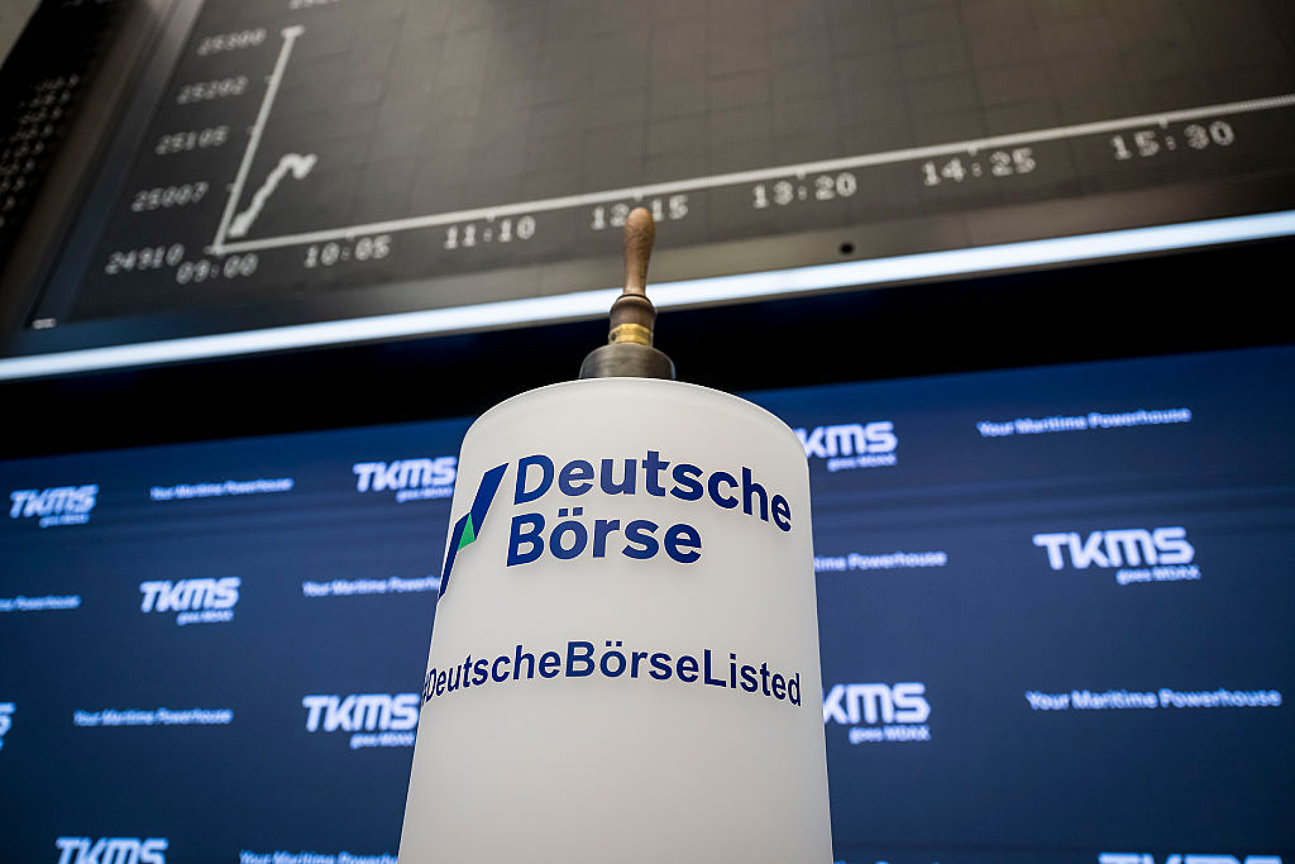 Оптимизъм заля световните борси след отказа на Тръмп от налагането на нови мита*