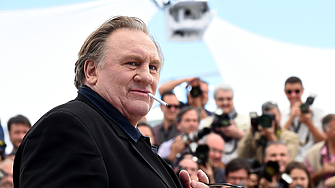 Кинозвездата Жерар Депардийо се помири с „краля“ на папараците след сбиване в Рим