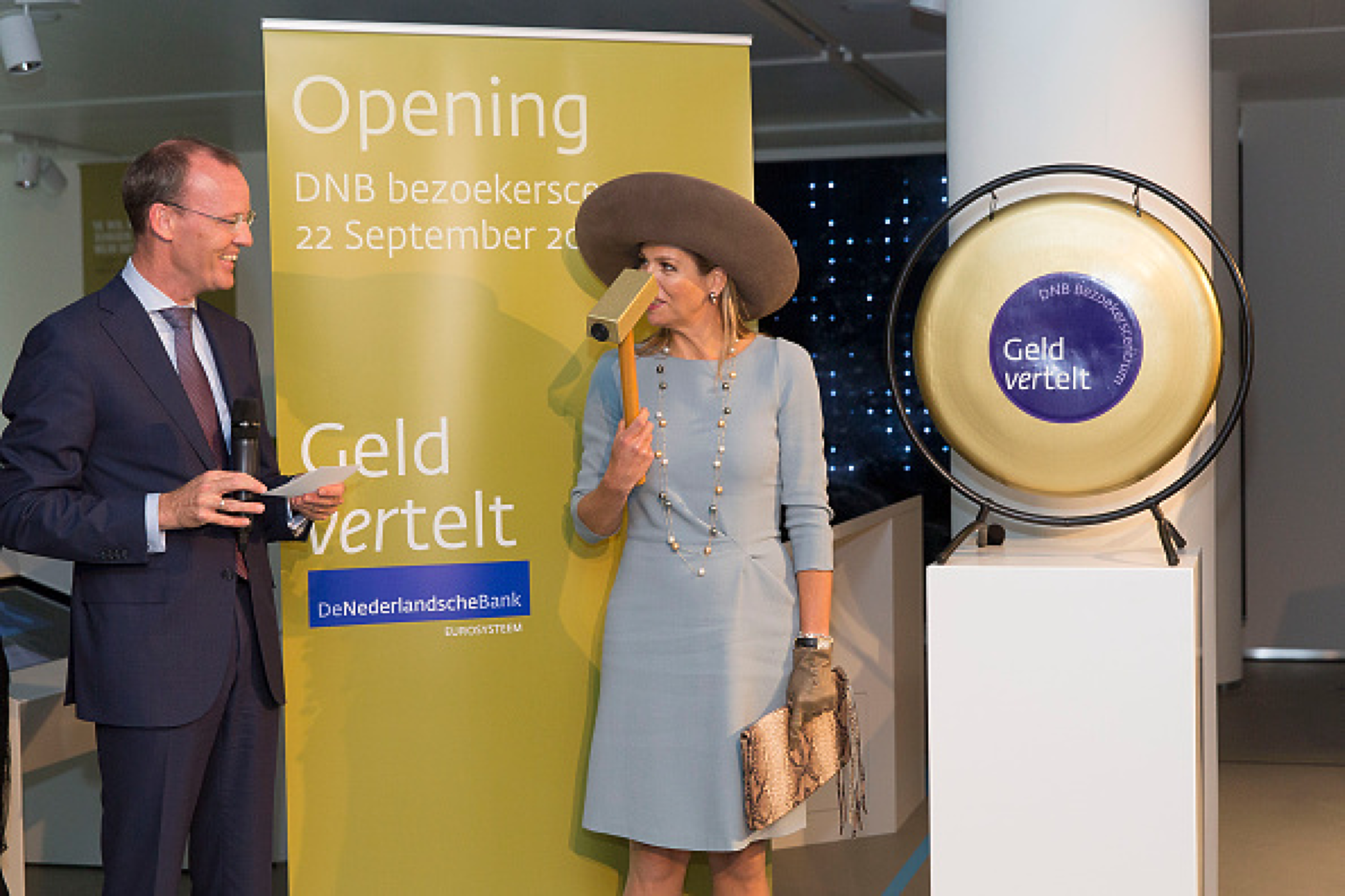 Допитване: Бившият управител на банката на Нидерландия е водещ претендент за мястото на Лагард в ЕЦБ