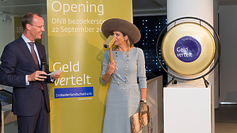 Еврото се търгува за 1,2140 долара