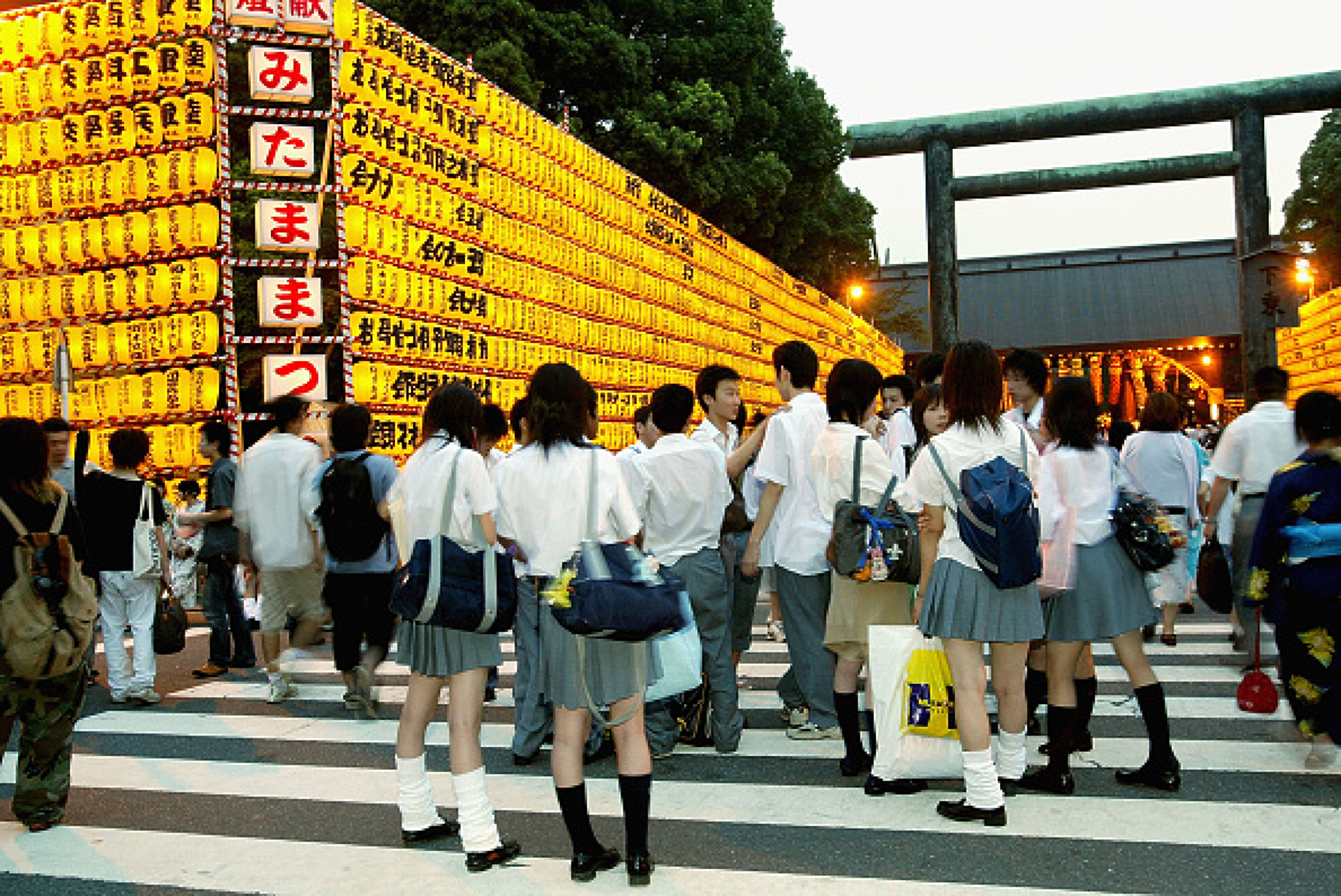 Самоубийствата сред ученици от всички възрасти в Япония достигнаха рекордно ниво от 45 г.