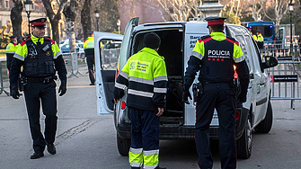 Испанската полиция арестува над 100 души и залови 10 тона