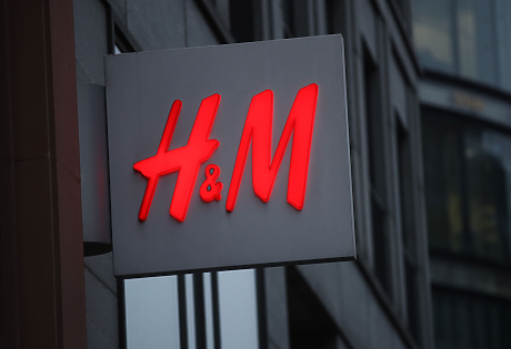 H&M отчита скромни зимни продажби след ръст на годишната печалба