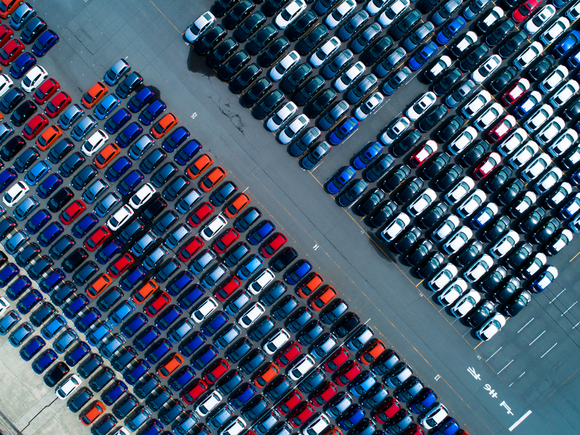 Автомобилните производители отхвърлят инициативата на Брюксел „Произведено в Европа“