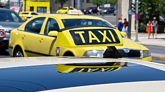 Таксиметровите шофьори в гръцката столица Атина обявиха поредната си 48