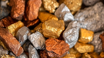 Цените на златото среброто и медта се сринаха в петък