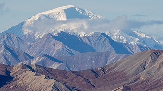 Високо на Тибетското плато геолози са идентифицирали късове от усукана