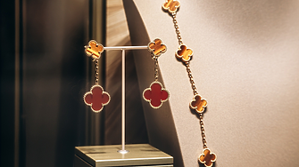 Richemont отчита ръст на продажбите, движен от силно търсене на луксозни бижута