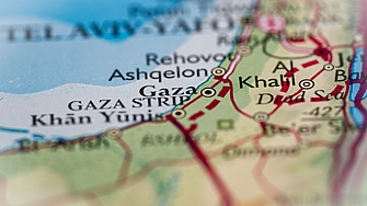 Военните и цивилните ръководители на водещата мисия на Вашингтон за