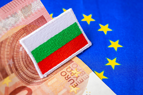 Влизането на България в еврозоната е нов неуспех за Москва, пише сп. "Форин полиси"