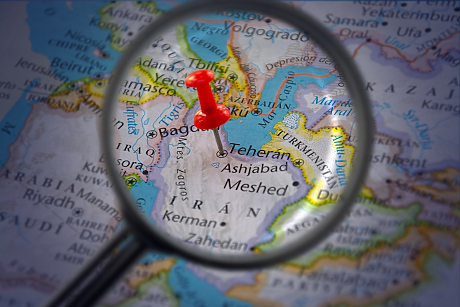 Иран затвори въздушното си пространство за търговски самолети за няколко часа