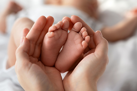 Културни кодове: Как раждането на деца влияе върху кариерното развитие на жените?