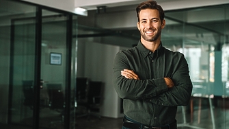 Всички сме срещали хора които просто излъчват увереност Те споделят