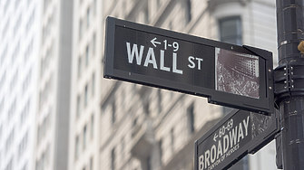 Еврото остана стабилно над 1,12 долара